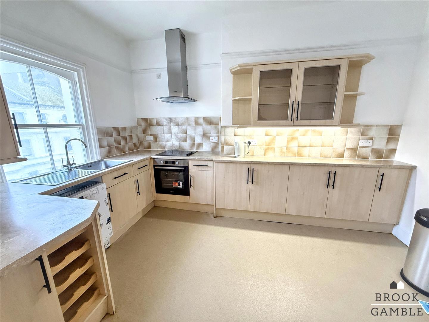 2 Bedroom Apartment. Lascelles Mansions 8-10 in Eastbourne,  3